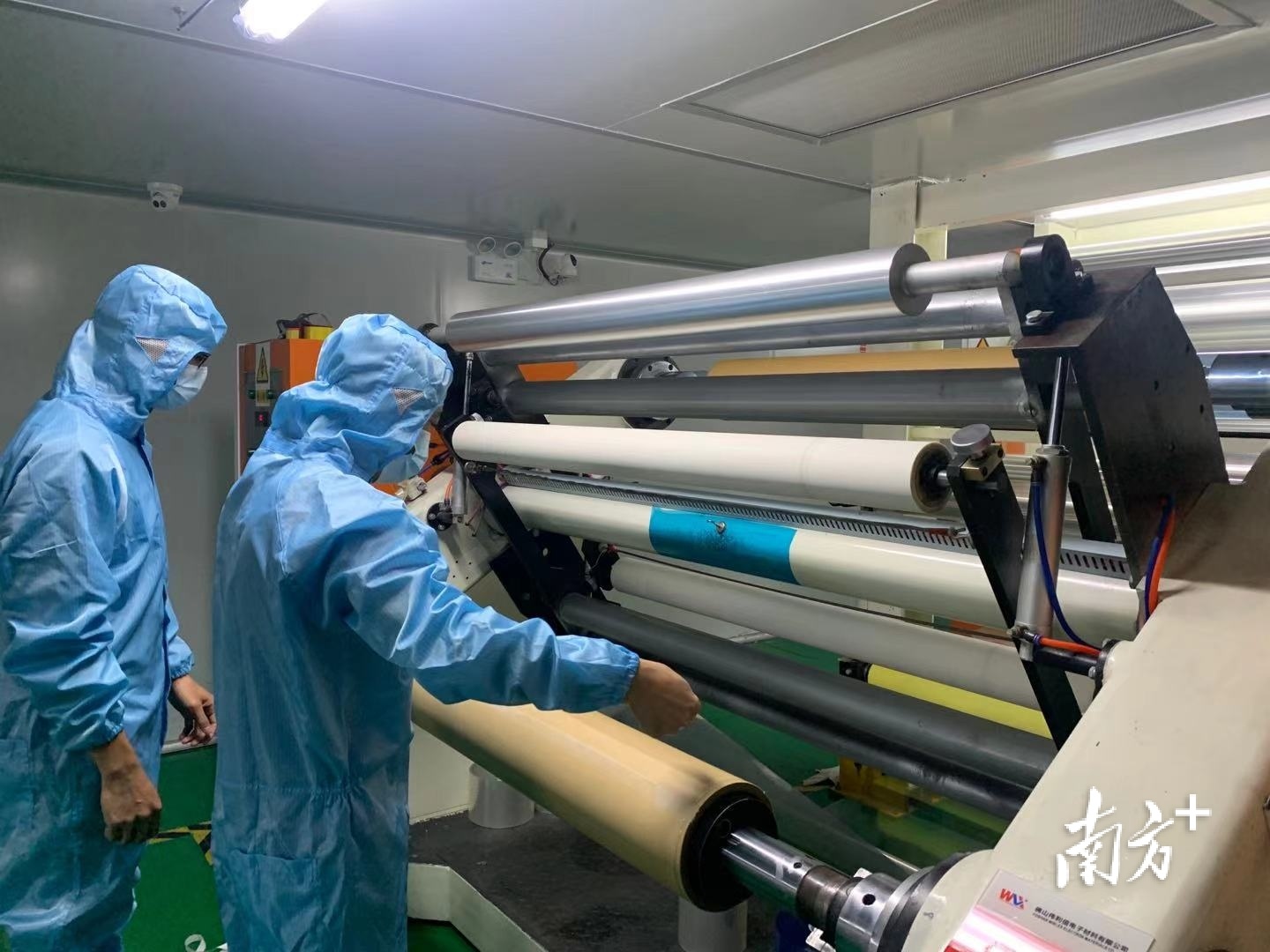 佛山伟利信电子材料有限公司的生产车间。