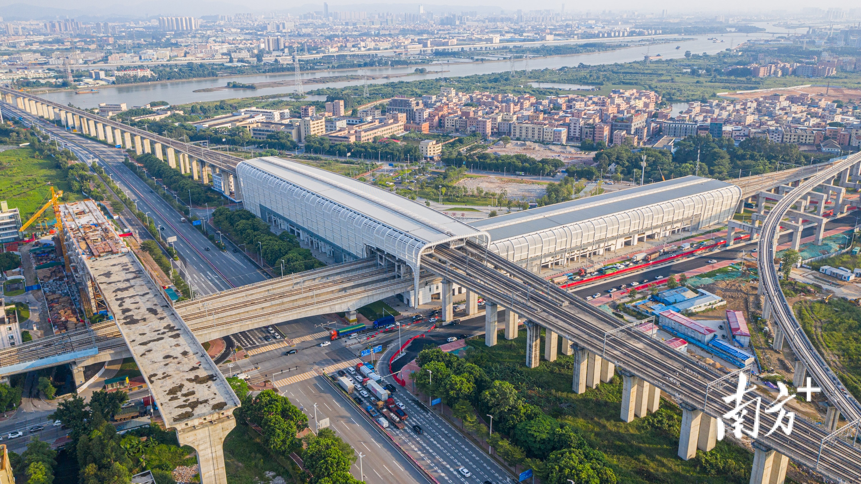一条大道看尽水乡“新风景”