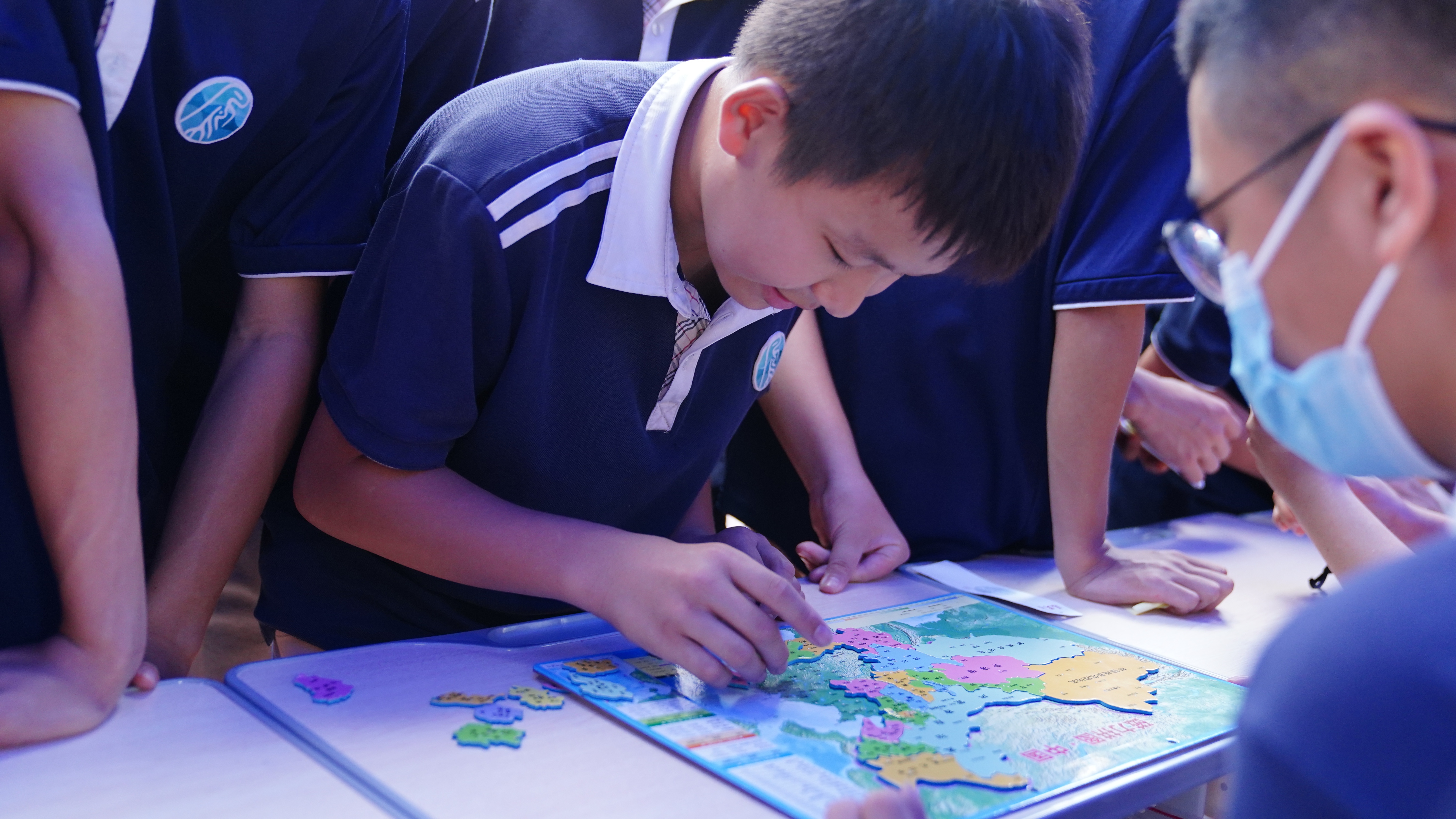 珠海市凤凰中学第二届科技文化节暨STEAM大赛活动现场。