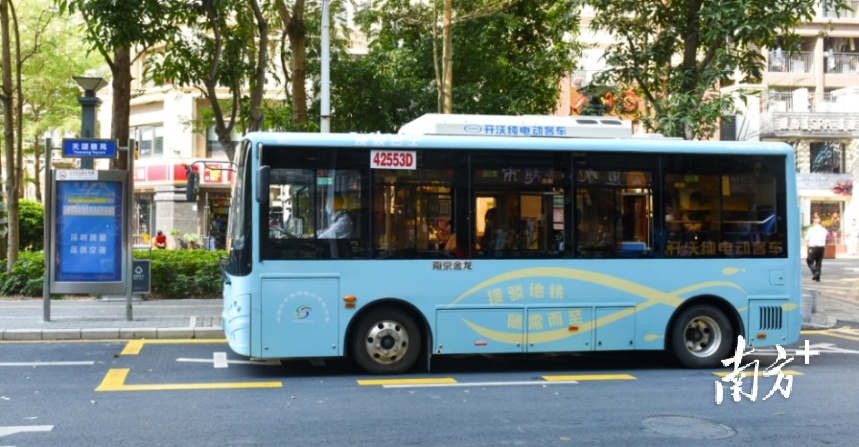 “小黄鱼”接驳巴士