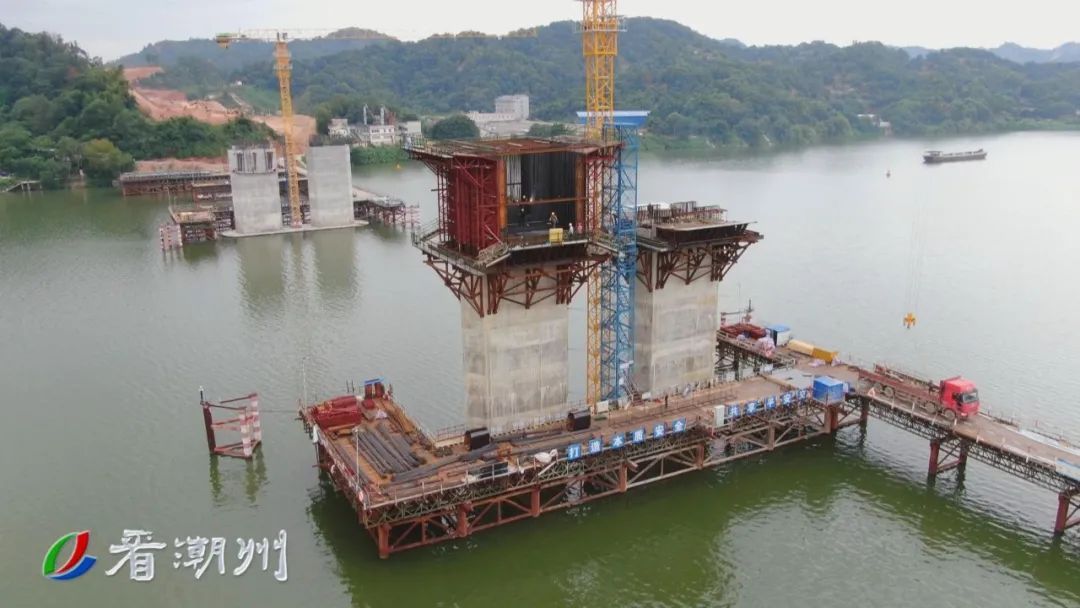 推進外環大橋建設拓展城市發展空間