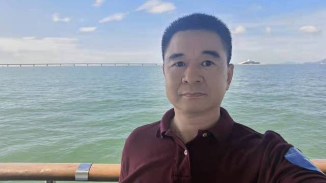 来论|梁士伦：干部应主动到基层一线与企业交流