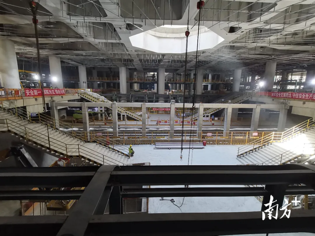 △中庭大跨安装装修（实景图）