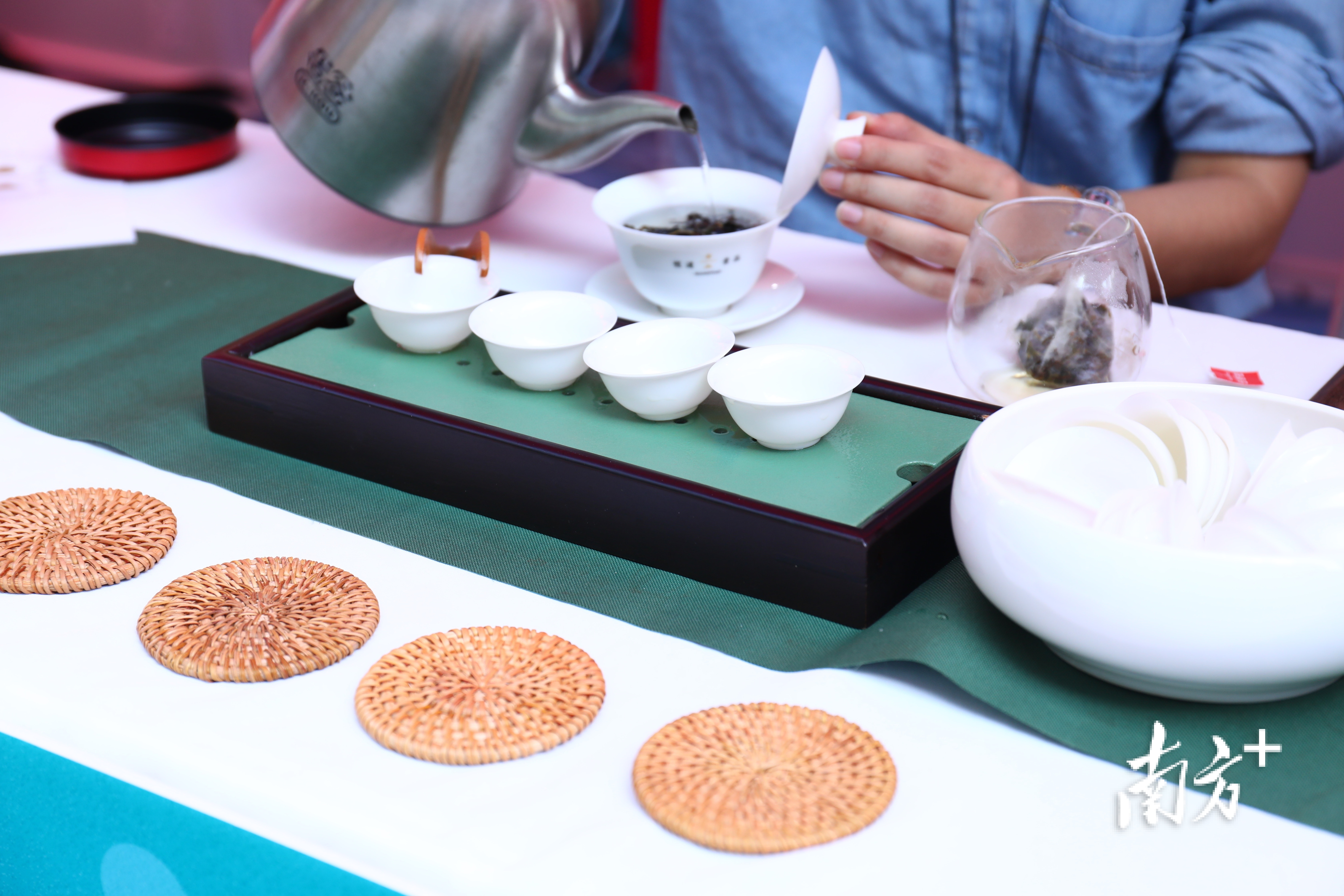 南方+ 鲁力 拍摄