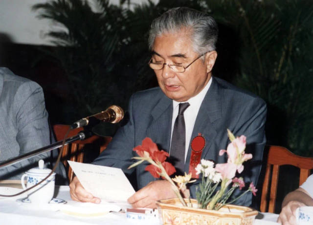 100年来社会名流为什么抱团支持暨南大学