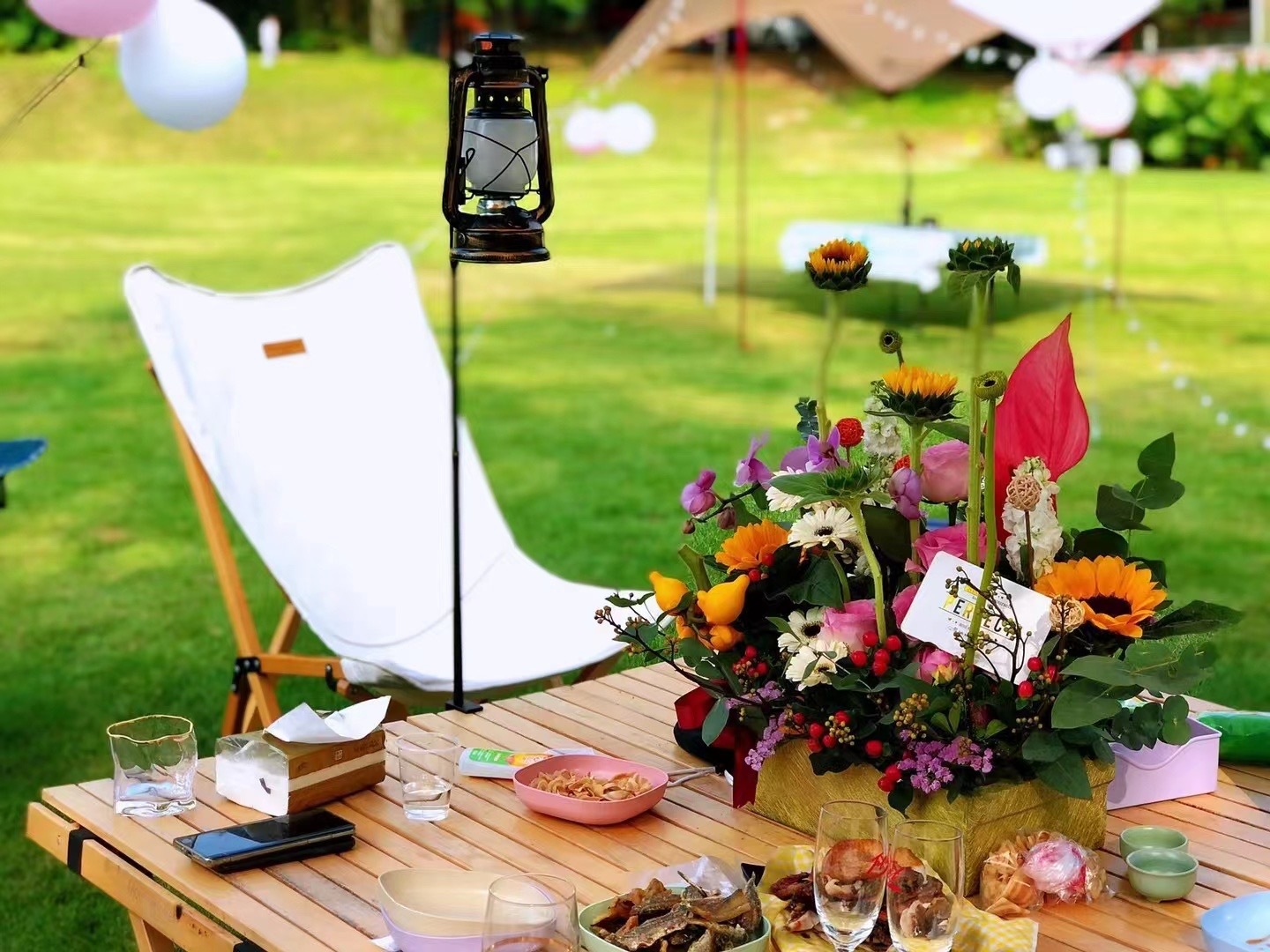 “轻奢露营”今年以来大受年轻人欢迎。（商家宣传图） 