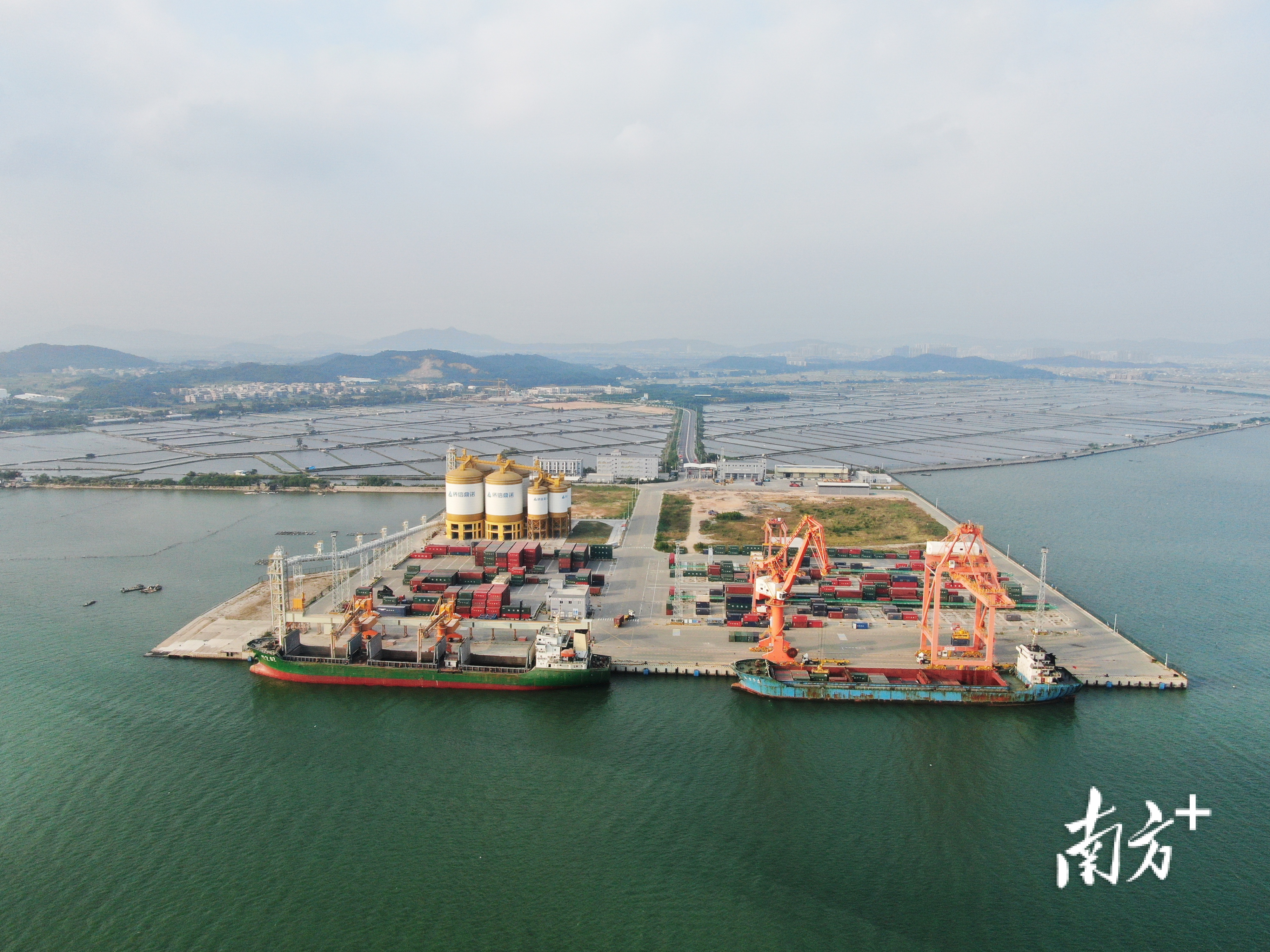 南方+ 纪金娜 拍摄