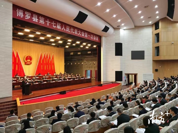 南方+ 廖钰娴 拍摄