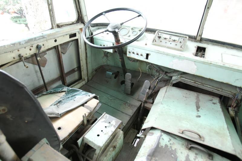 修复前车内情况