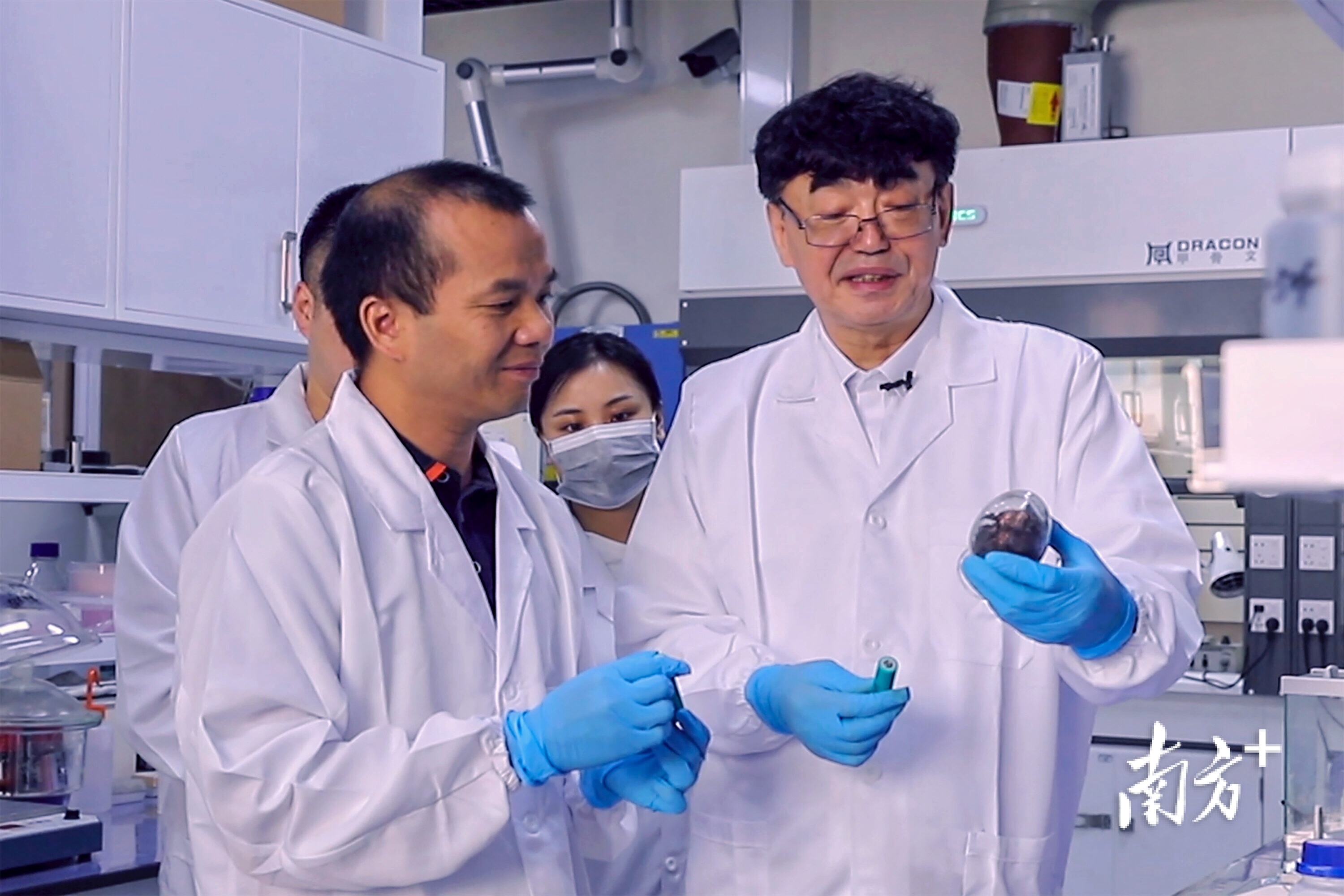 1  南方+ 朱洪波 拍摄