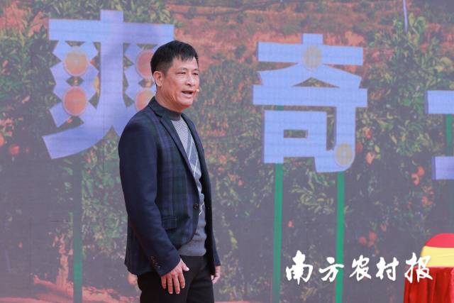 标准化种植带头人赖志刚 南方农村报 谢伙荣 拍摄
