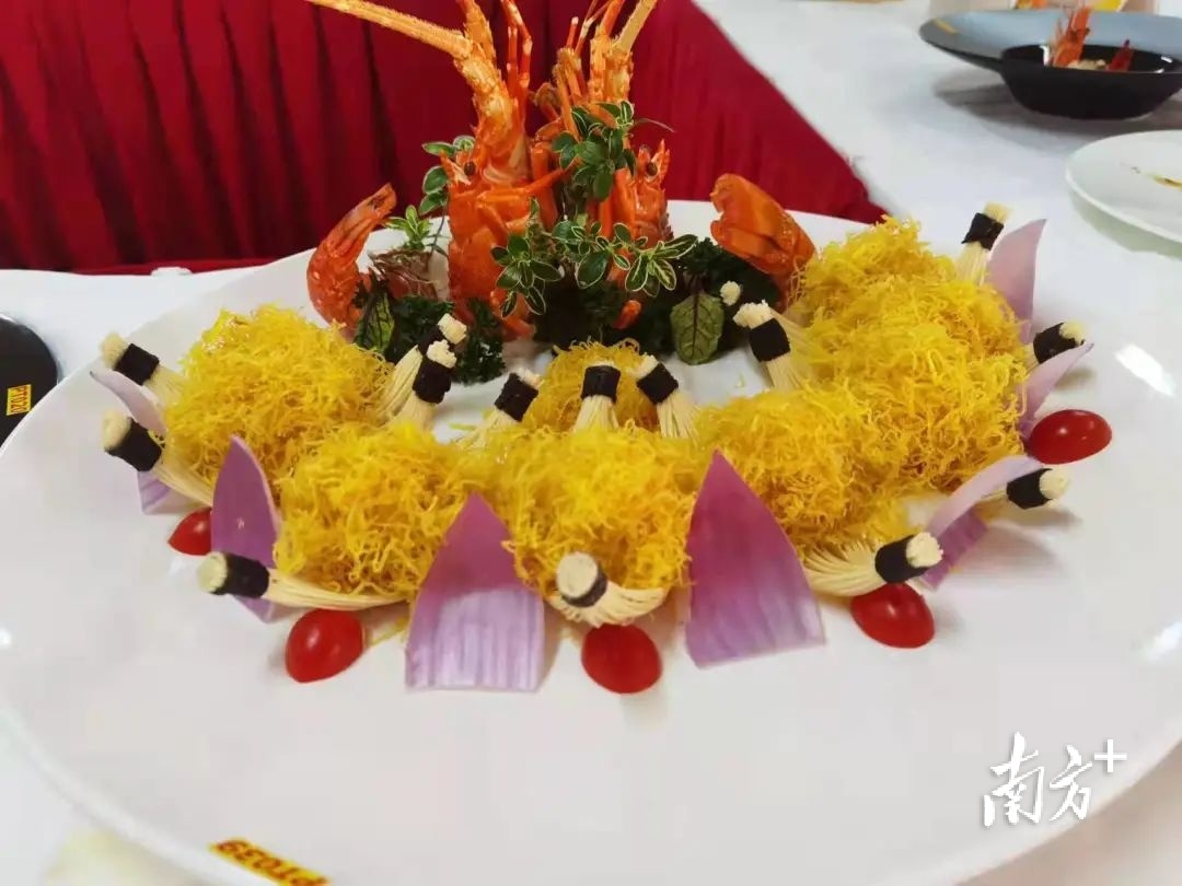 全省粤菜师傅技能大比拼中山两大厨获金奖