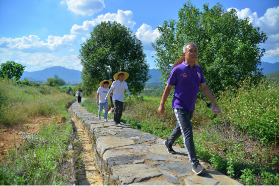 杜黎宏深入广大乡村调研南粤古驿道及乡村建设