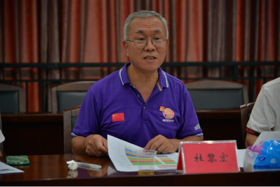 “三师”专业志愿者协会会长杜黎宏