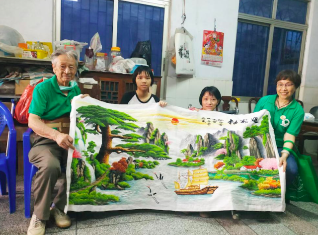 十字绣《迎客松》 十字绣《迎客松》