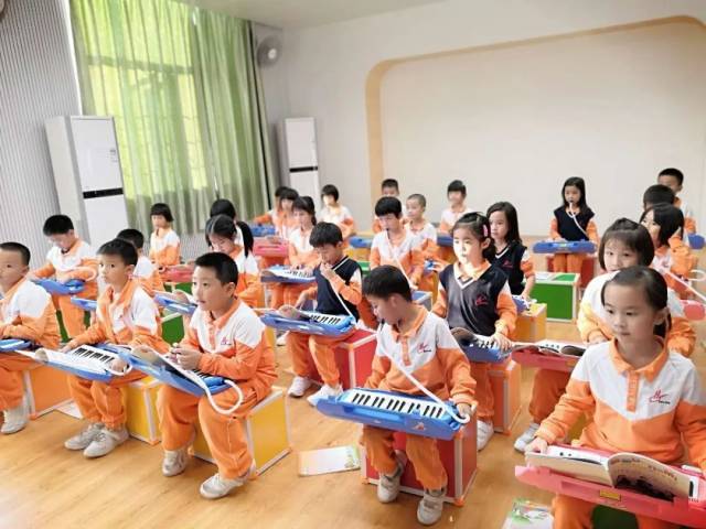 黄广增城学校中考成绩_黄冈中学广州增城学校_增城中学面积