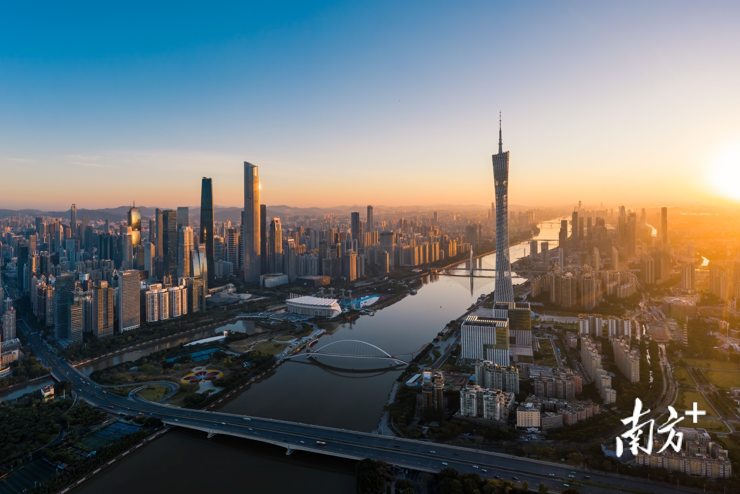 12月4日，和煦的阳光给广州冬日的早晨增添了温暖。&nbsp; &nbsp;南方拍客&nbsp; 阿基&nbsp;供图