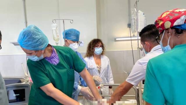 援非日记⑳|中国、赤道几内亚、古巴医生联手救治非洲产妇