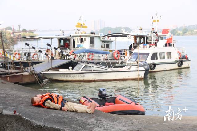 模拟两船相撞 群众落水 中山黄圃举行渡口渡船应急演练 南方plus 南方