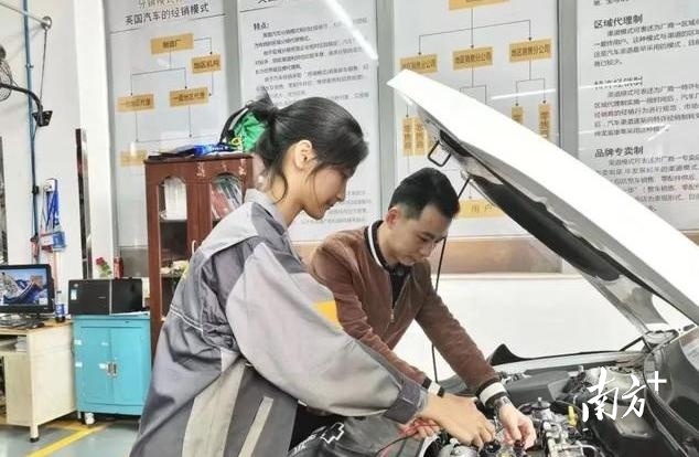 “汽修女孩”古慧晶