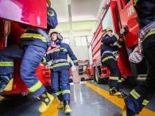 探访百年消防楼，传承“为民救火、灭火救民”红色精神