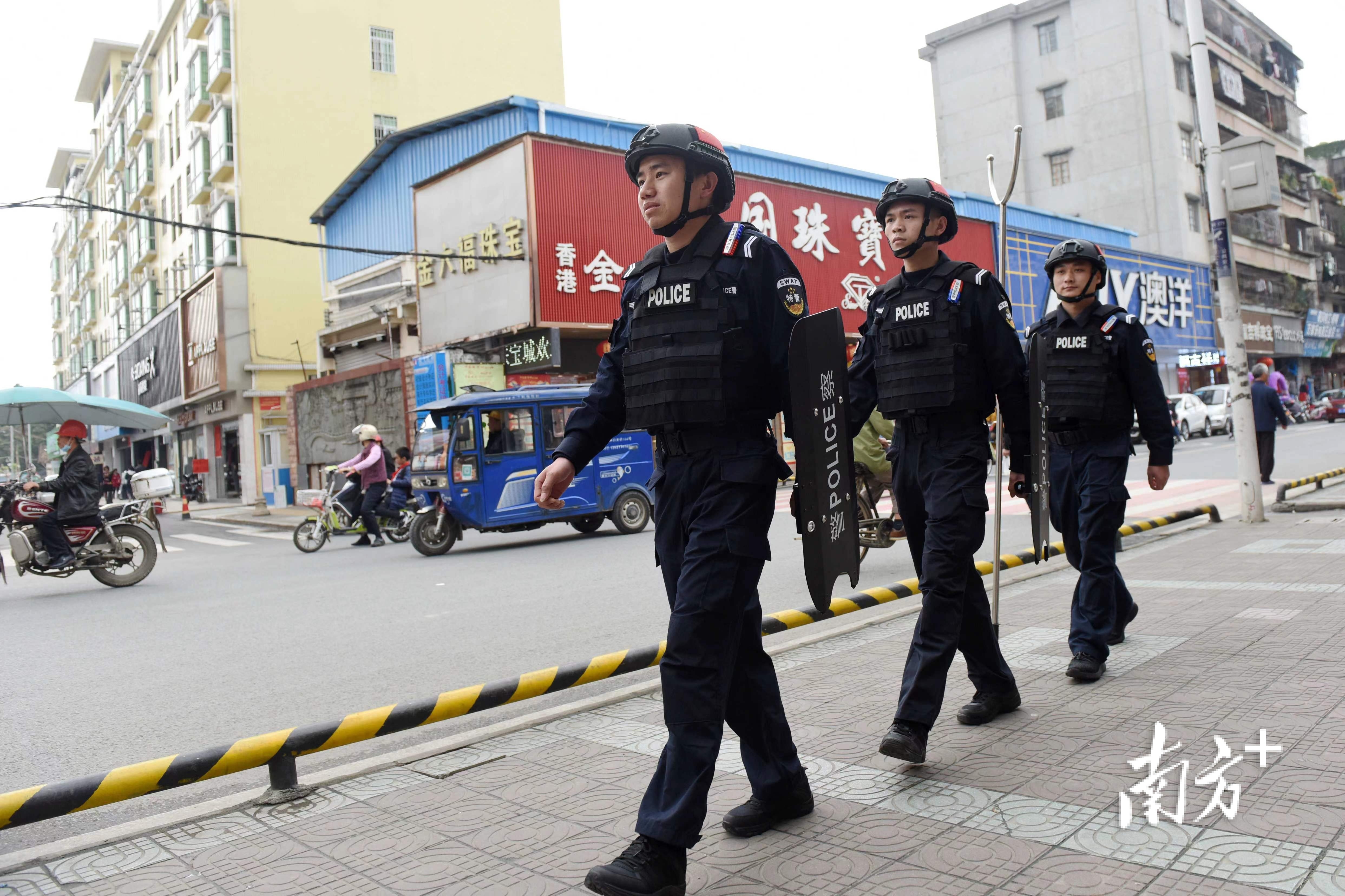    南方+ 梁维春 拍摄