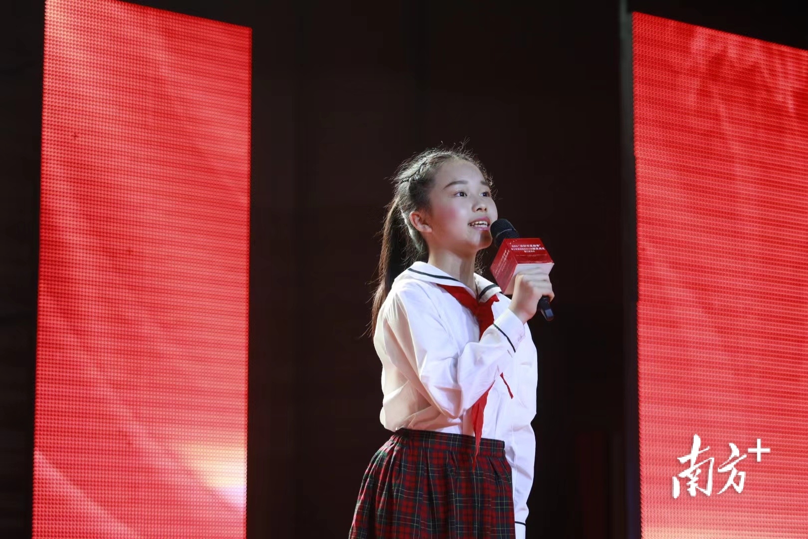 南方+ 何俊 拍摄