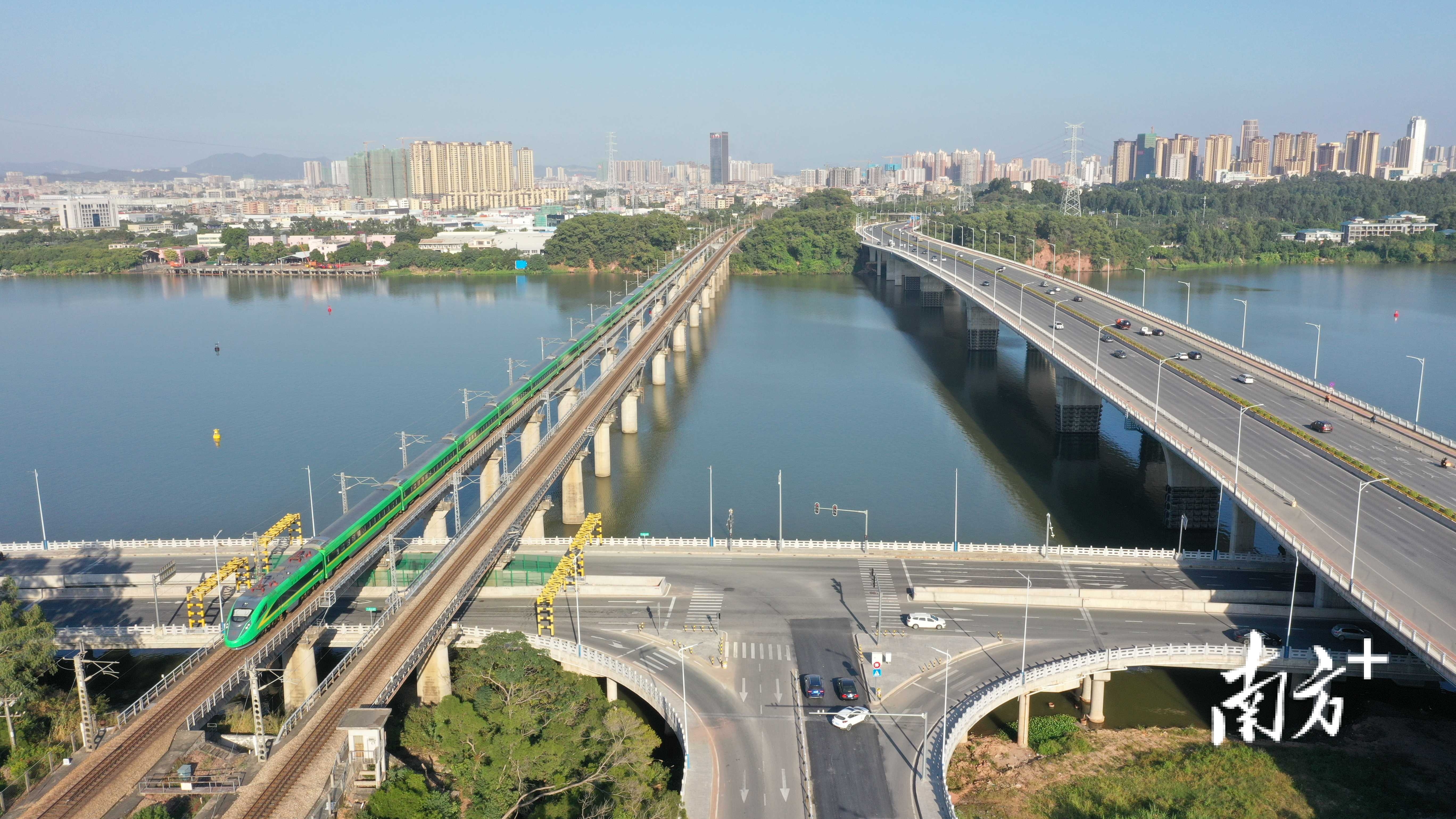 南方+ 梁维春 拍摄