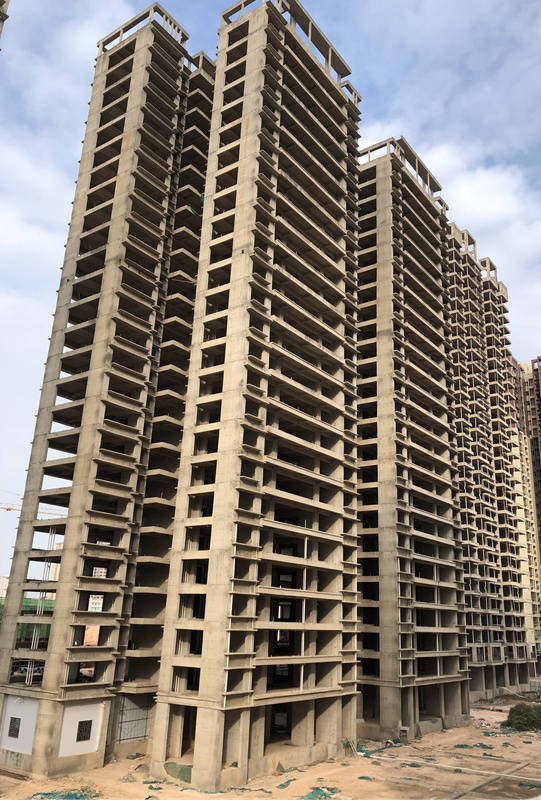 打工人耗尽三代积蓄，换来烂尾楼里搭帐篷？廉江810户业主安居梦碎