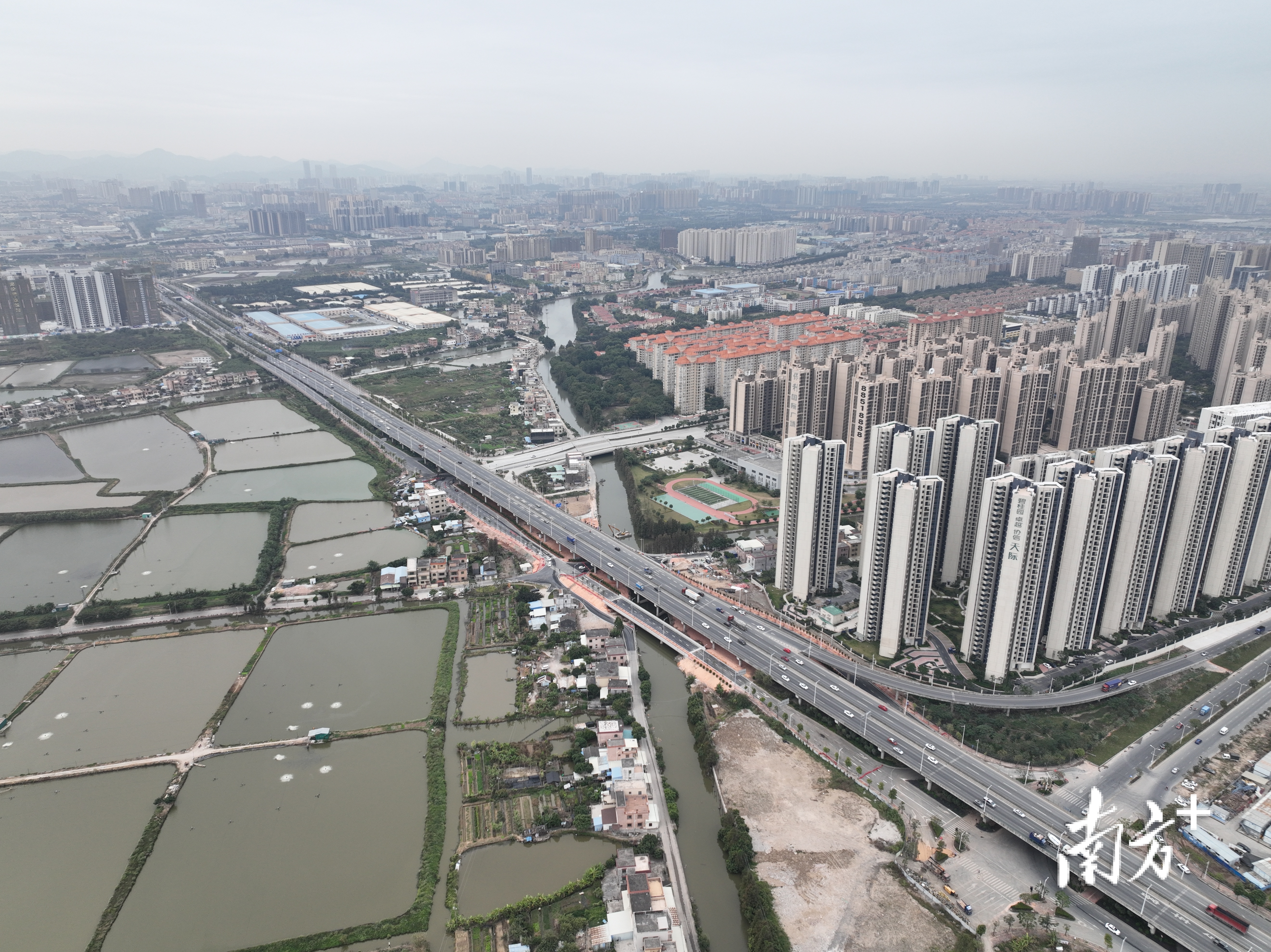 11年瓶颈路打通三角快线辅道通车