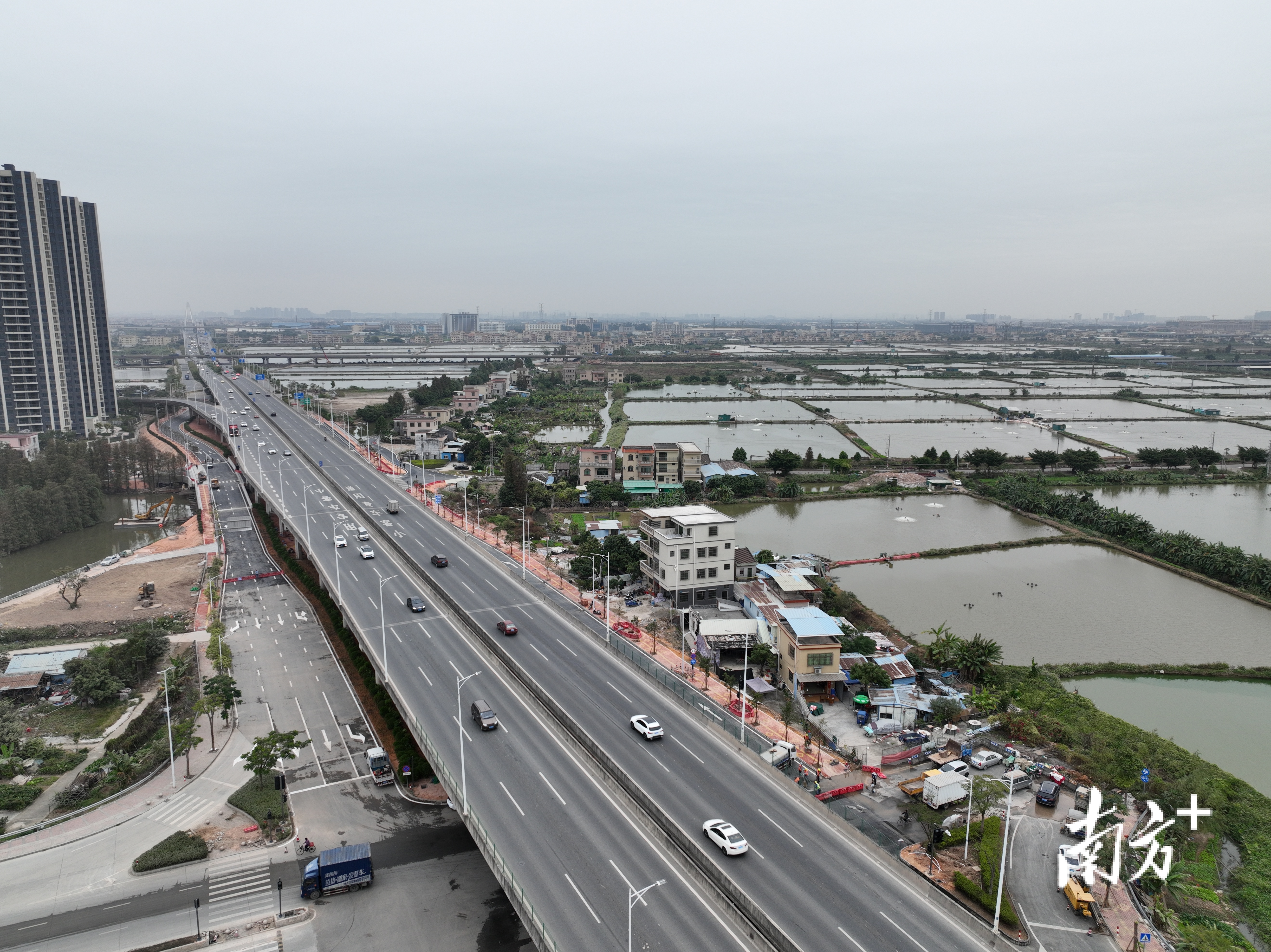 11年瓶颈路打通三角快线辅道通车