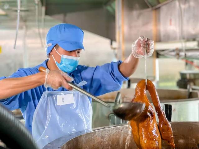 物只卤鹅预制菜中央厨房