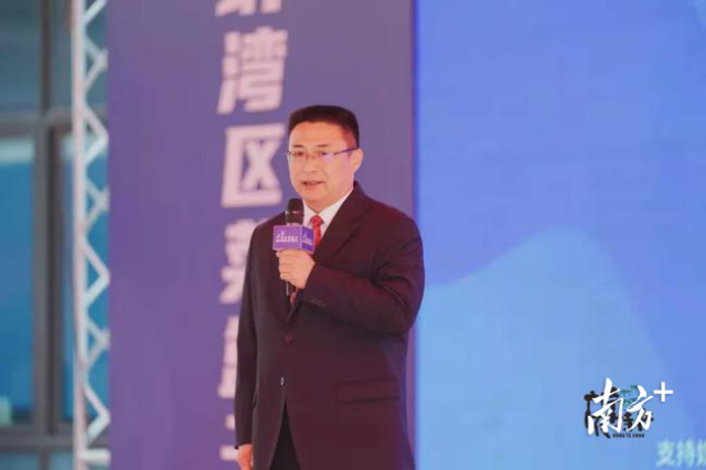  中共廣寧縣委書記謝桂坤
