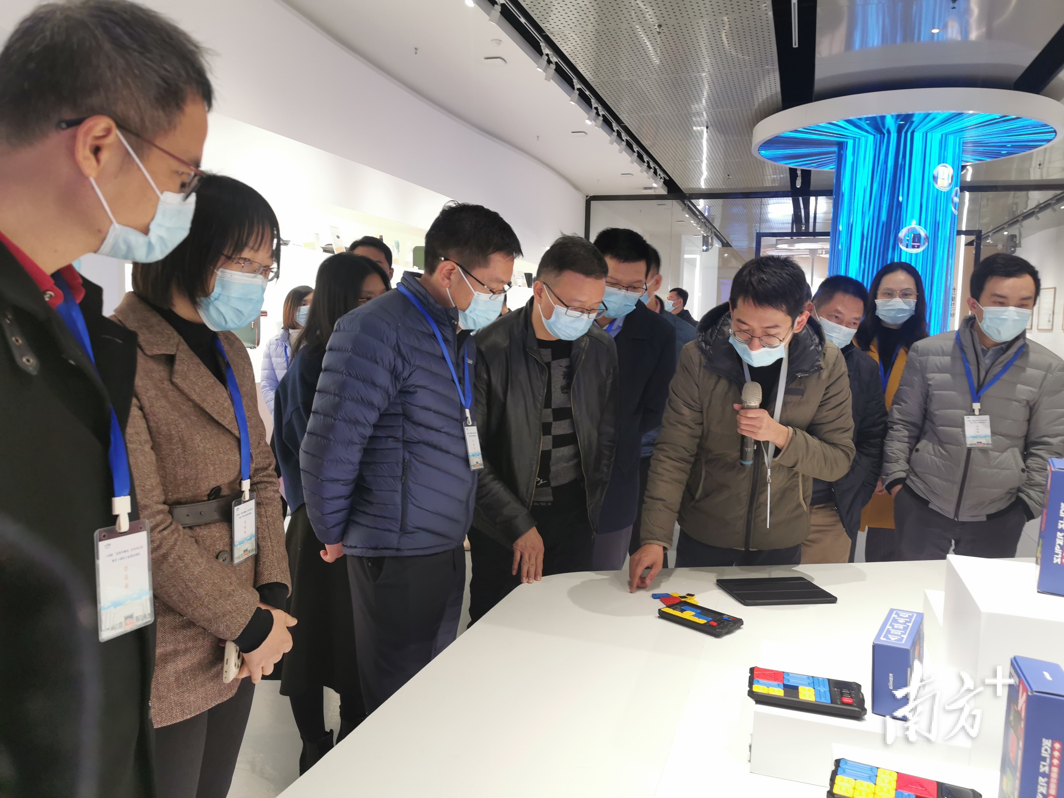 大沥学习团在广东工业设计城学习考察。南方+ 肖莎莎 拍摄