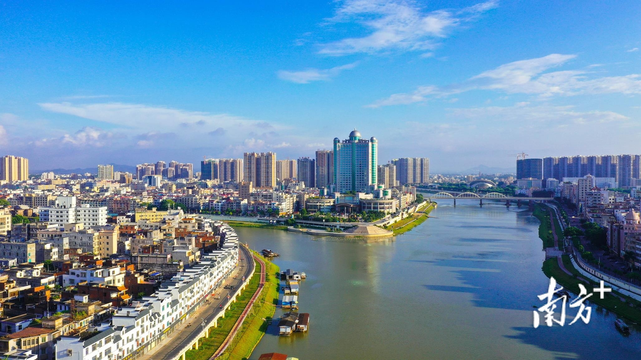 三江六岸交汇处的化州是一座崛起的宜居新城。 