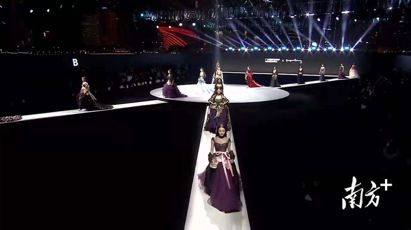     南方+ 符超军 拍摄