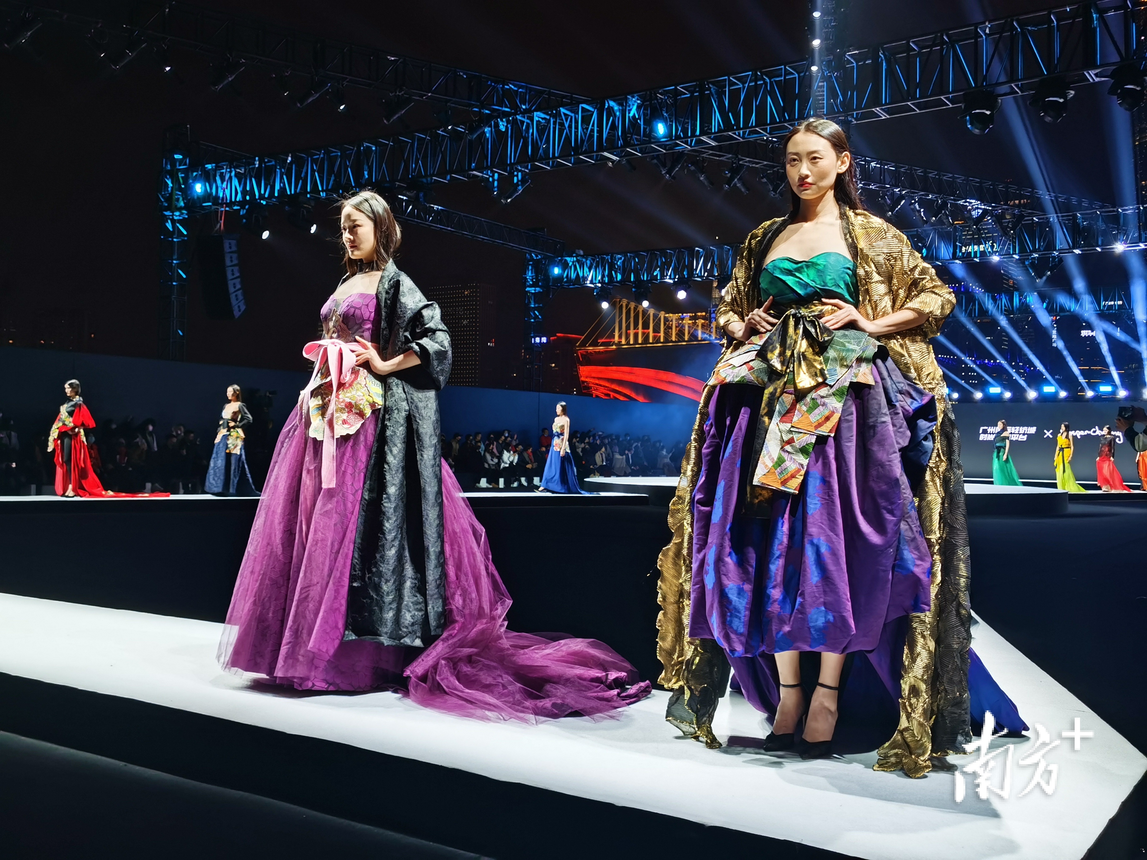     南方+ 符超军 拍摄