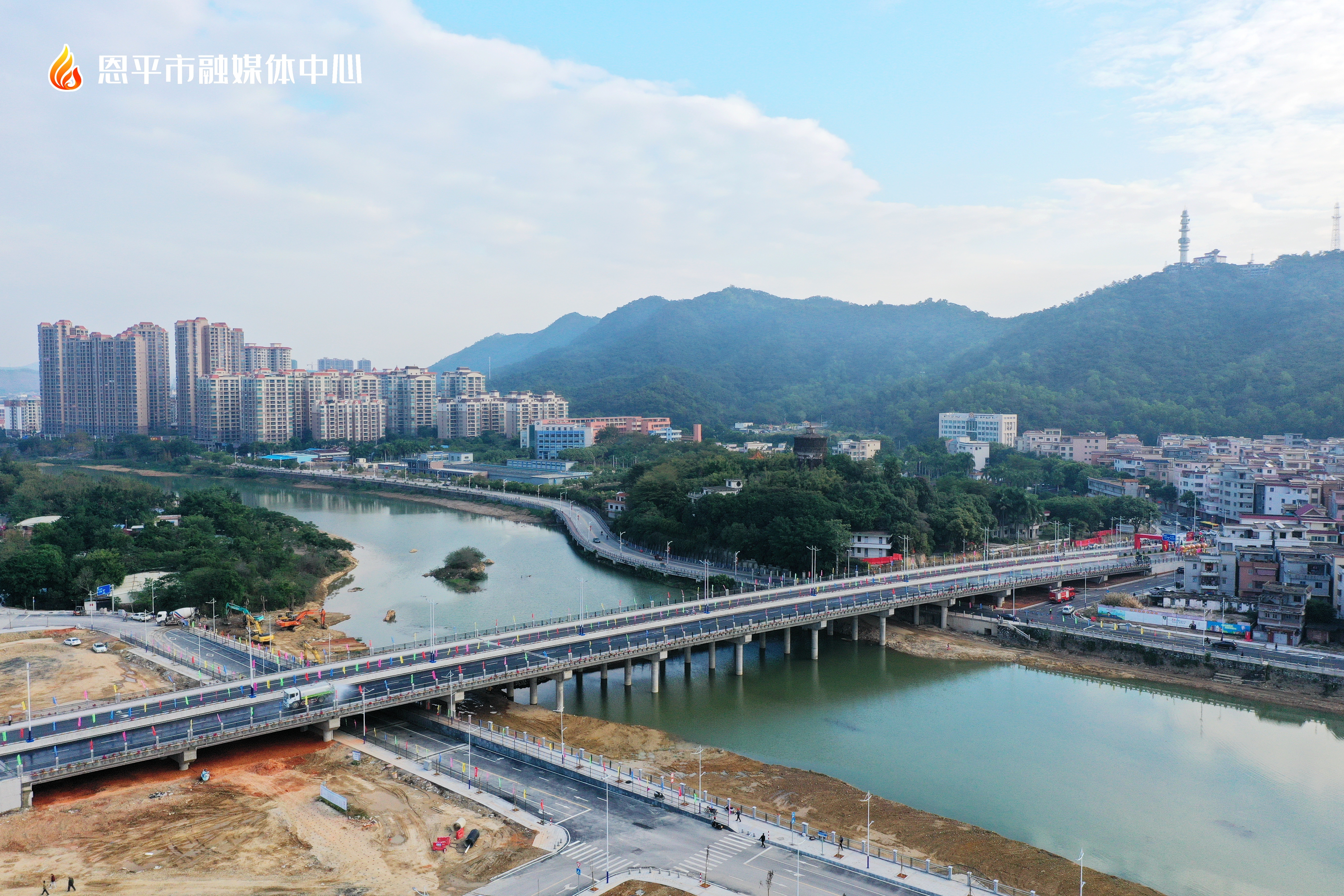 西门大桥连接恩平市南北城区。恩平市融媒体中心供图