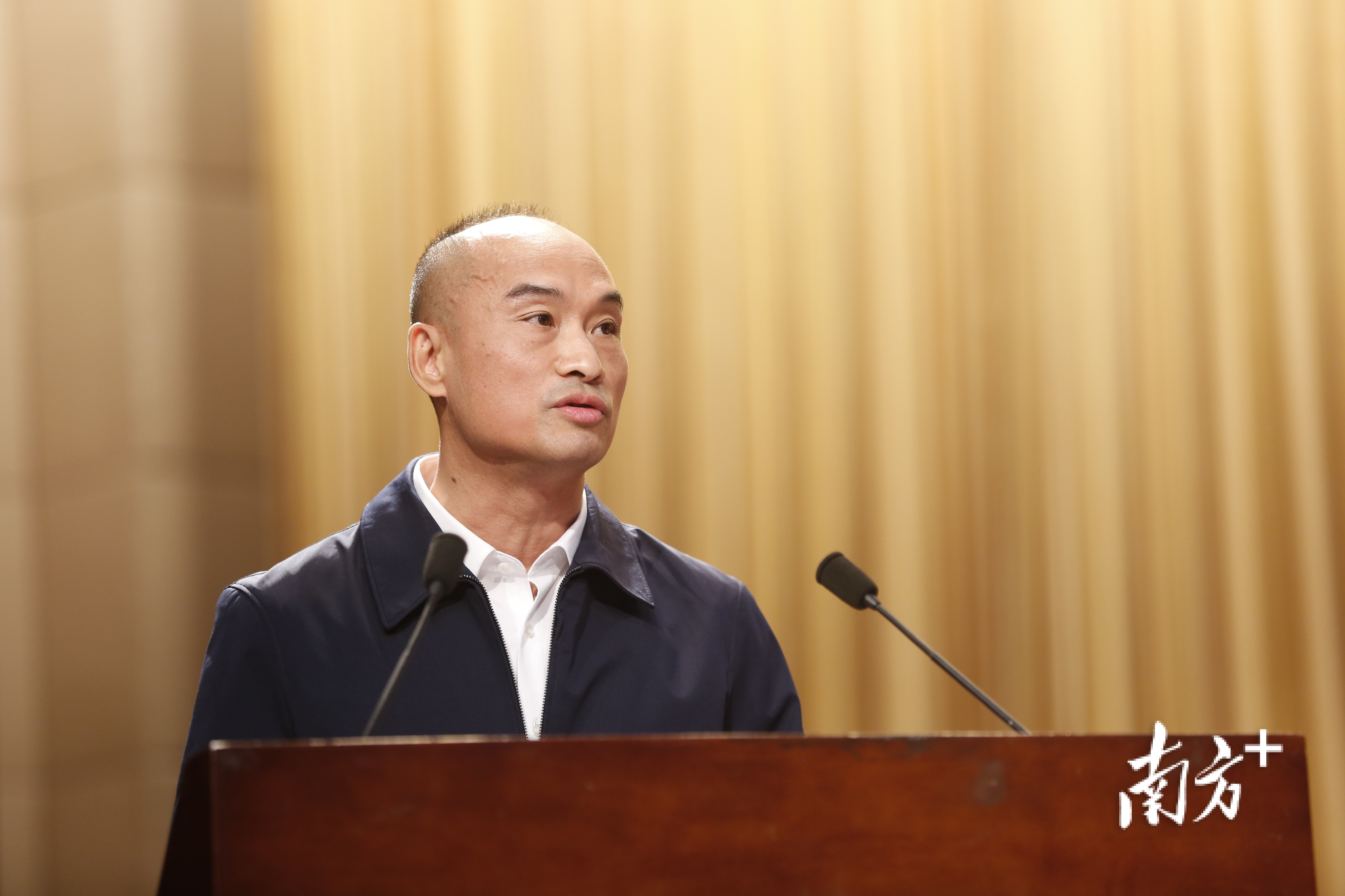 南方  叶志文 拍摄郭明星介绍,自中山市成立村镇工业集聚区升级胳造