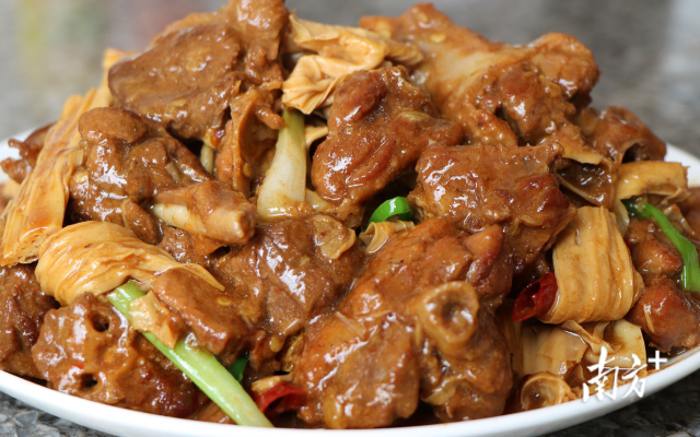 腐竹焖鸭