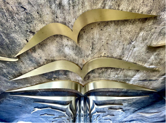 雕塑作品《学有所成》