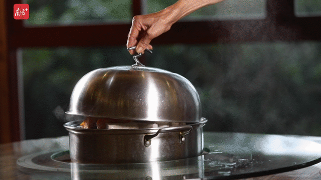    南方+ 陈锴进 制图