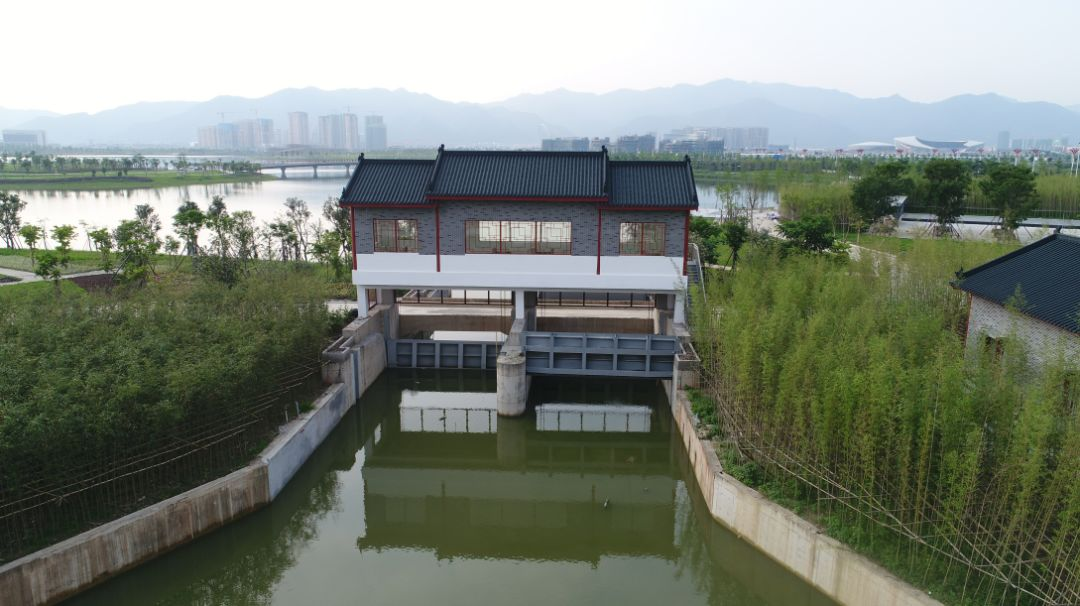 砚阳调洪湖。曹秀茹 摄