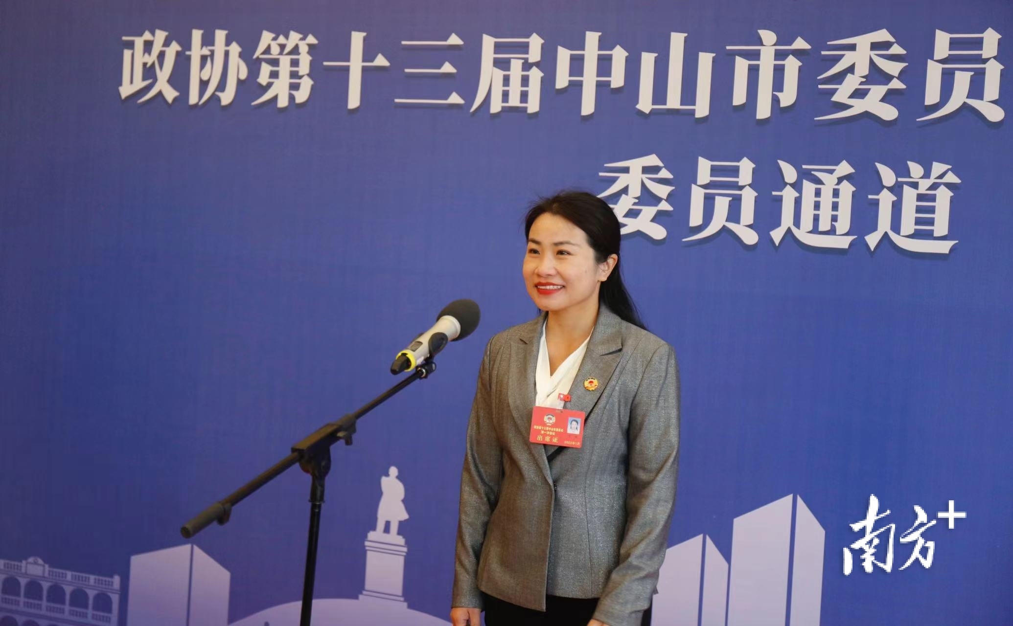 丁珏。 南方+ 叶志文 拍摄