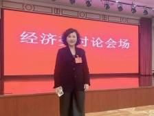 委员说|肖彩雯：鼓励物业在社区公共区域建设、运营新能源充电设施
