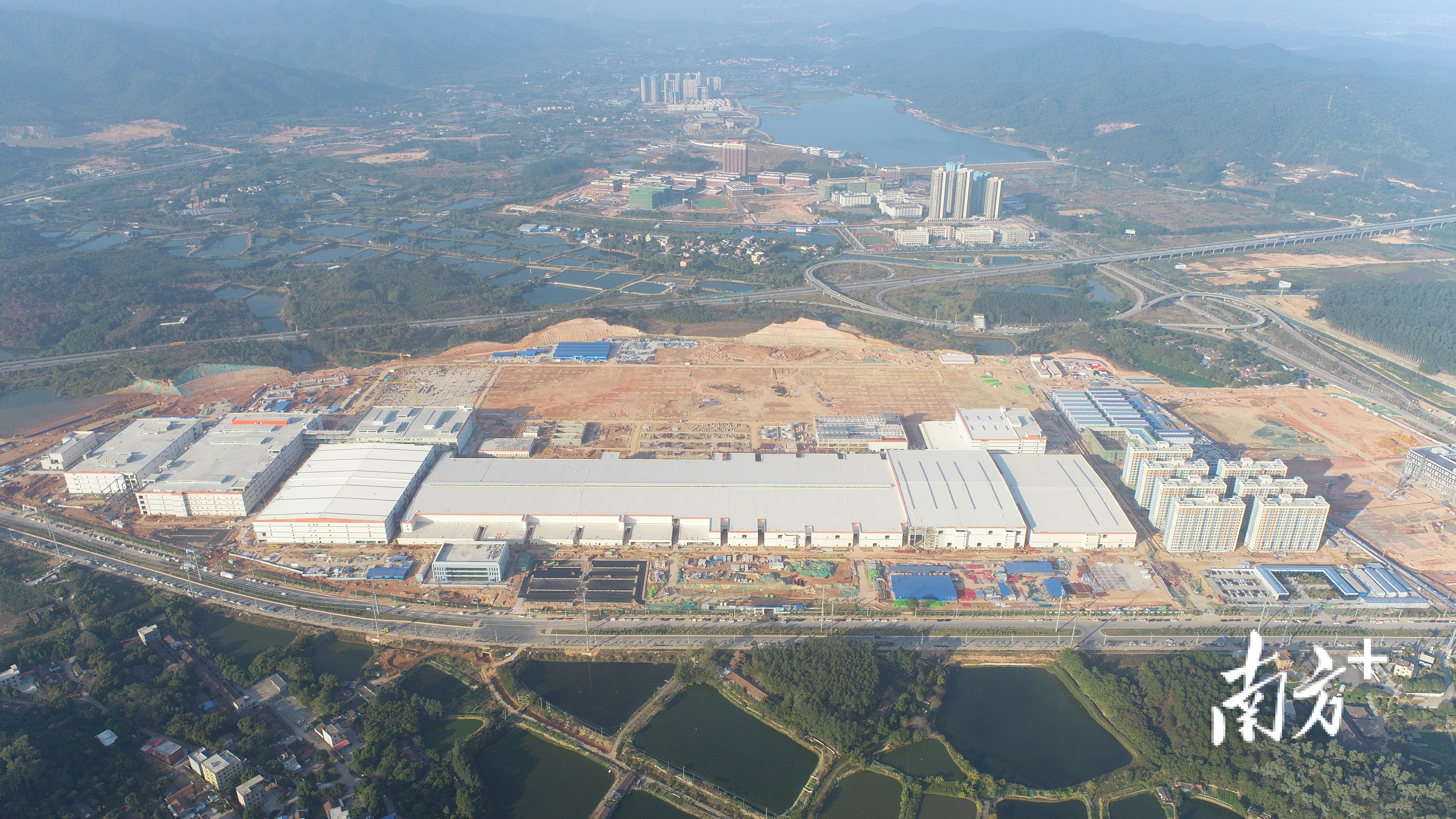 肇庆将加快大型产业集聚区82平方公里起步区建设。王振宇 摄 肇庆将加快大型产业集聚区82平方公里起步区建设。王振宇 摄