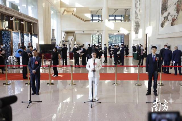 省政协“委员通道”再次开启，6名委员亮相发声