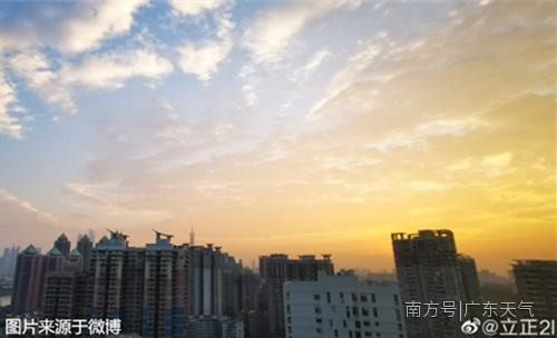 çäººå¤§ä»£è¡¨ãæ¹æ±å¸é¥®é£æå¡ä¸åä¼å¸¸å¡å¯ä¼é¿æ¢ææ¡¥