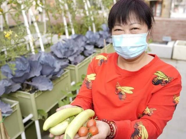 “助梦人”华姐的一天