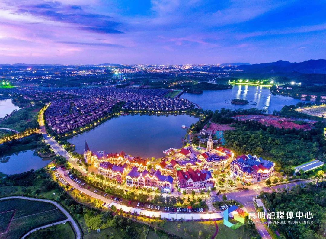 美的鹭湖夜景。饶国兴摄